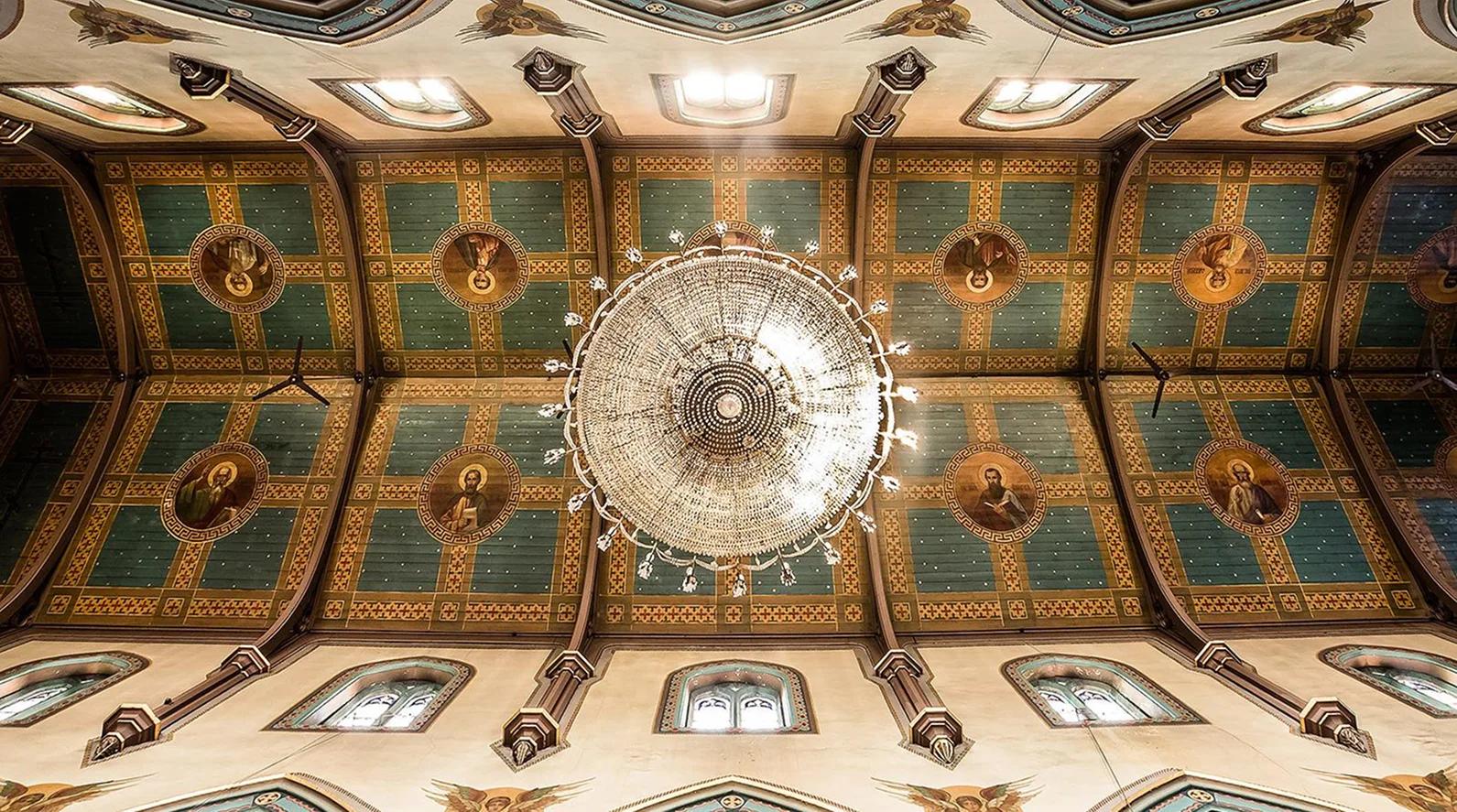 The crystal chandelier, 45,000 pieces of Czechoslovakian crystal