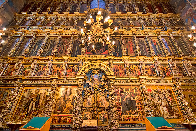 Five-tier iconostasis of a Russian Orthodox cathedral